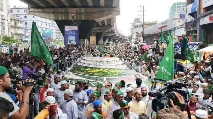 লাখো আশেকে রাসুলের ঢলে জনসমুদ্রে পরিণত নগরী, এবার অংশ নেন ৮০ লক্ষ মুসল্লি