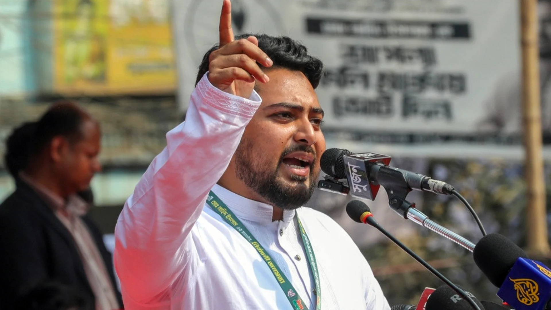 রাষ্ট্রসংস্কার প্রশ্নে সরকারকে দুষলেন নাহিদ ইসলাম রাষ্ট্রসংস্কার প্রশ্নে সরকারকে দুষলেন নাহিদ ইসলাম