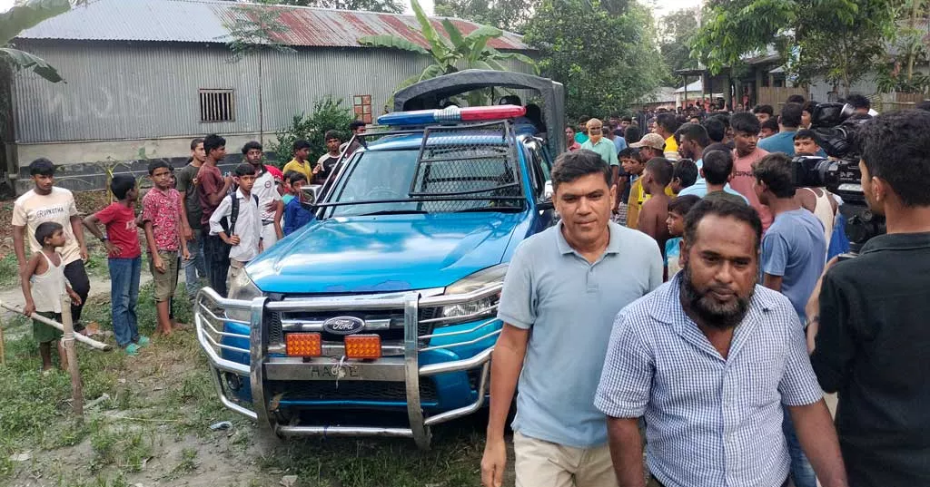 রংপুরে শিশুশিক্ষার্থীকে যৌন হয়রানির অভিযোগ: ক্ষুব্ধ অভিভাবকরা