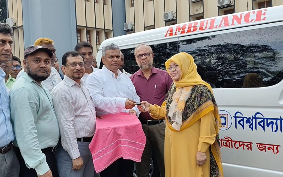 রাবি মেডিকেলে যুক্ত হলো অত্যাধুনিক দুটি নতুন অ্যাম্বুলেন্স