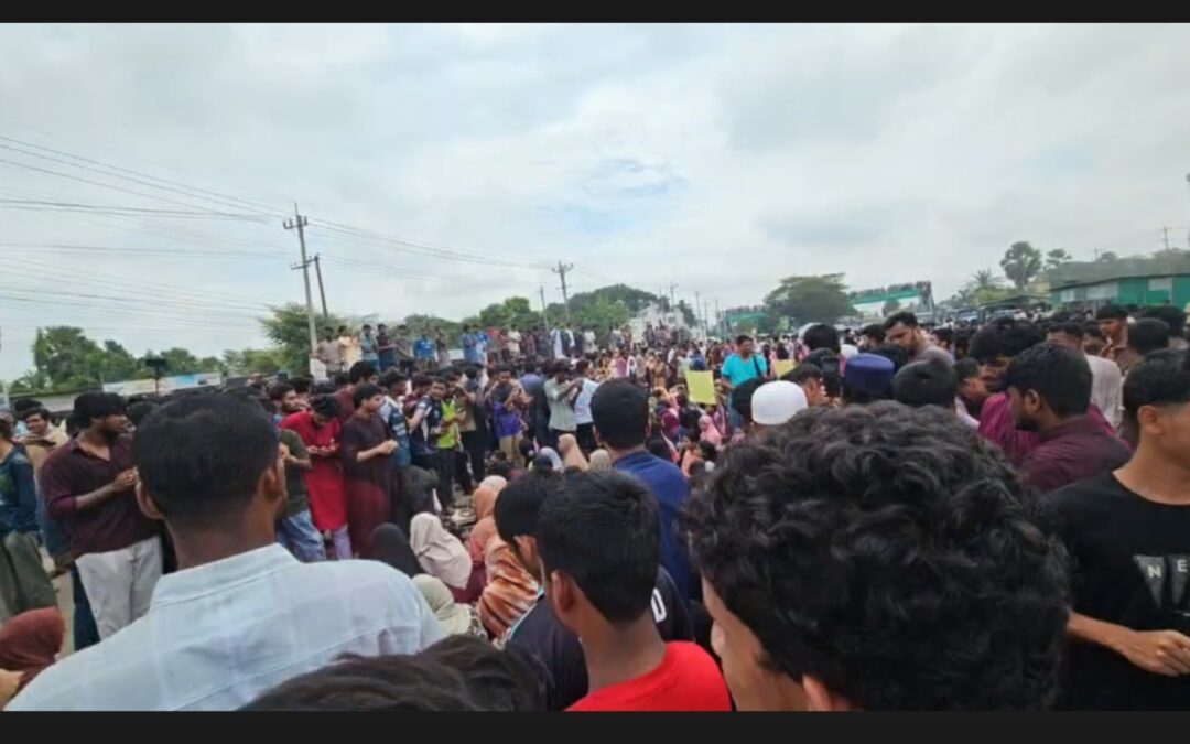 শিশু অপ্রতিমে হত্যার প্রতিবাদে ঢাকা-চট্টগ্রাম মহাসড়ক অবরোধ